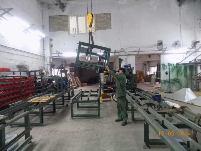 Production line for bent fibreglass or basalt fibre frame elements